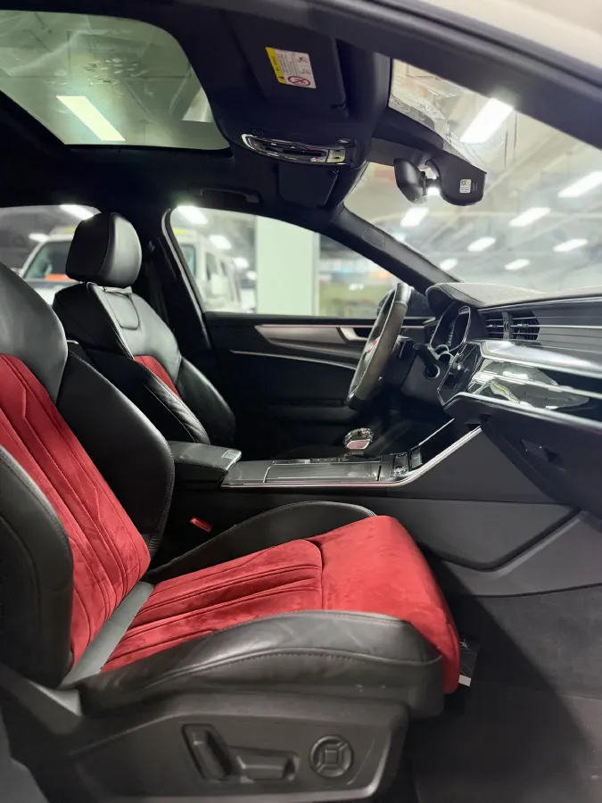 2021 Audi A6L 2.0T 190HP L4 7DCT,autocango,china used car exporter,china ev exporter,chinese used car exporter,chinese used ev exporter