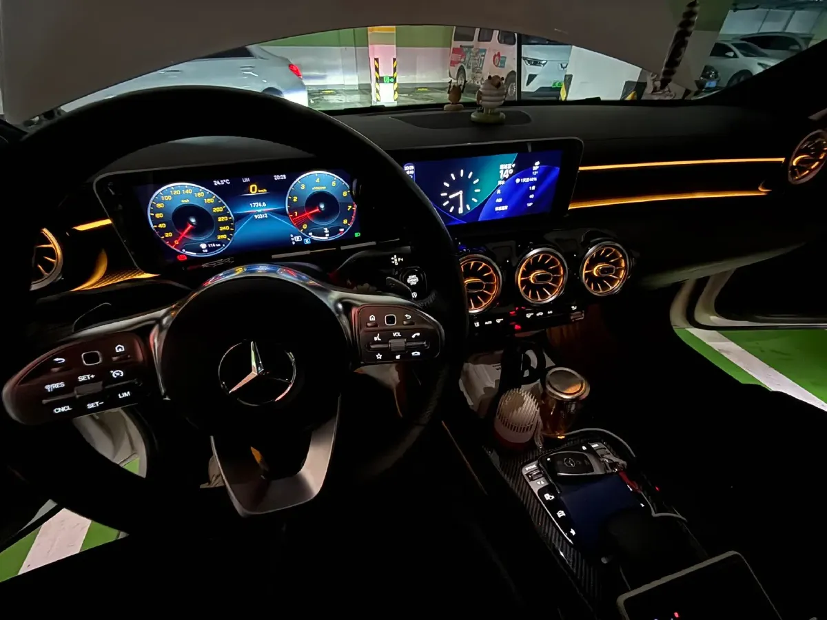 2020 Mercedes-Benz A Class 1.3T 163HP L4 7DCT,autocango,china used car exporter,china ev exporter,chinese used car exporter,chinese used ev exporter