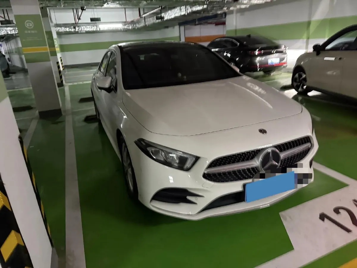 2020 Mercedes-Benz A Class 1.3T 163HP L4 7DCT,autocango,china used car exporter,china ev exporter,chinese used car exporter,chinese used ev exporter