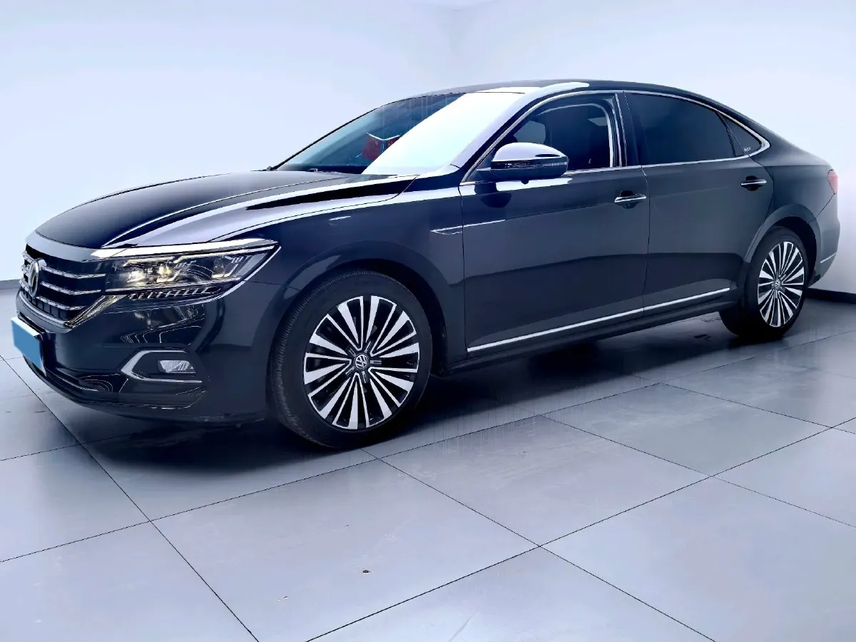 2020 Volkswagen Passat 2.0T 186HP L4 7DCT,autocango,china used car exporter,china ev exporter,chinese used car exporter,chinese used ev exporter