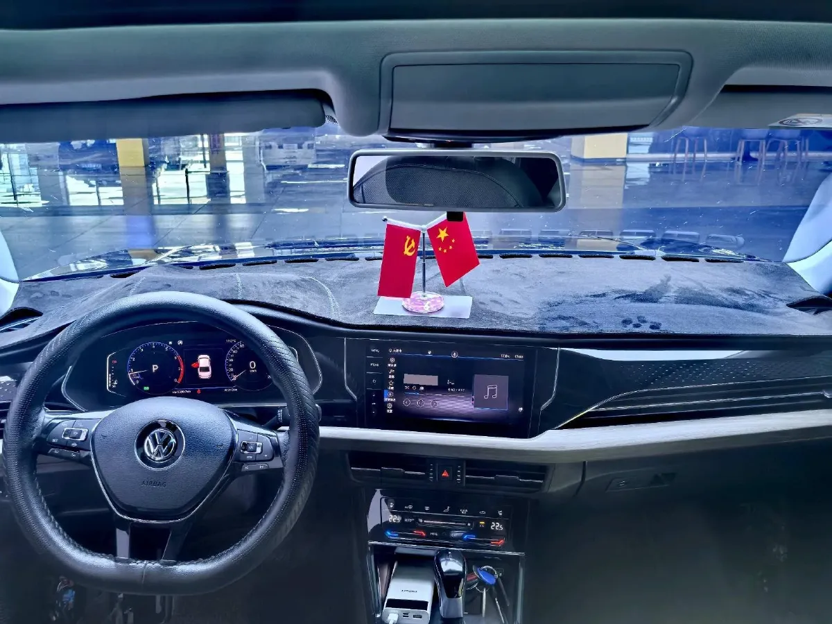 2020 Volkswagen Passat 2.0T 186HP L4 7DCT,autocango,china used car exporter,china ev exporter,chinese used car exporter,chinese used ev exporter