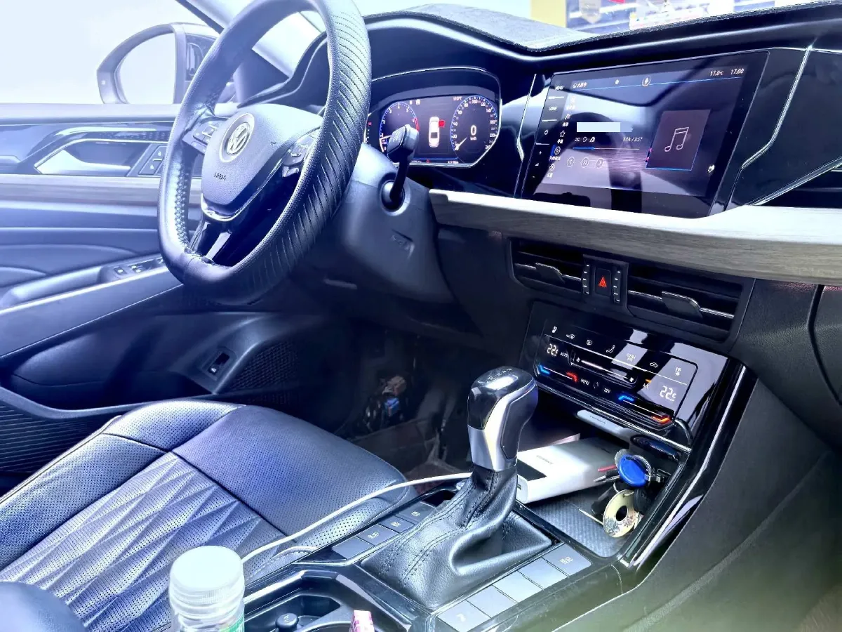 2020 Volkswagen Passat 2.0T 186HP L4 7DCT,autocango,china used car exporter,china ev exporter,chinese used car exporter,chinese used ev exporter