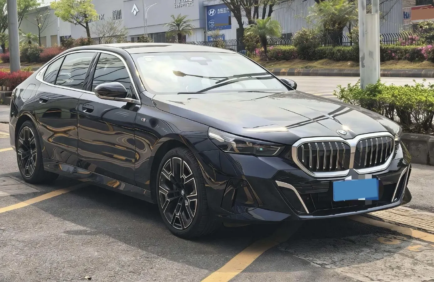 2025 BMW 5 Series 2.0T 258HP L4 8AT,autocango,china used car exporter,china ev exporter,chinese used car exporter,chinese used ev exporter