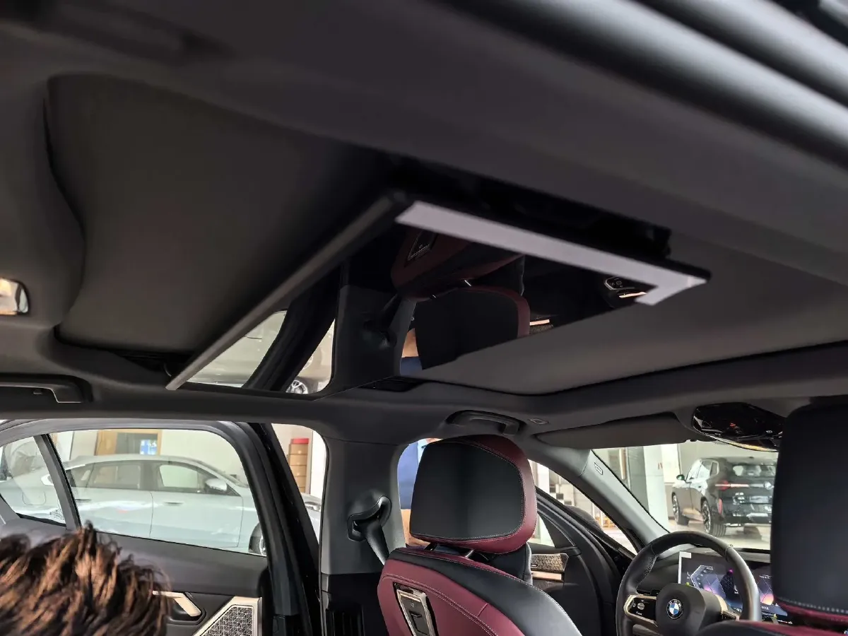 2025 BMW 5 Series 2.0T 258HP L4 8AT,autocango,china used car exporter,china ev exporter,chinese used car exporter,chinese used ev exporter