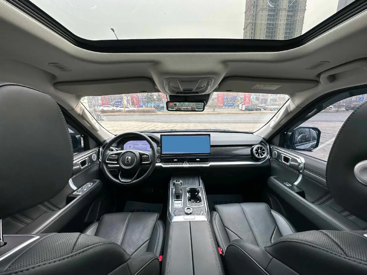 2024 Tank 400 2.0T 252HP L4 9AT PHEV 36.7/37.1KWH,autocango,china used car exporter,china ev exporter,chinese used car exporter,chinese used ev exporter