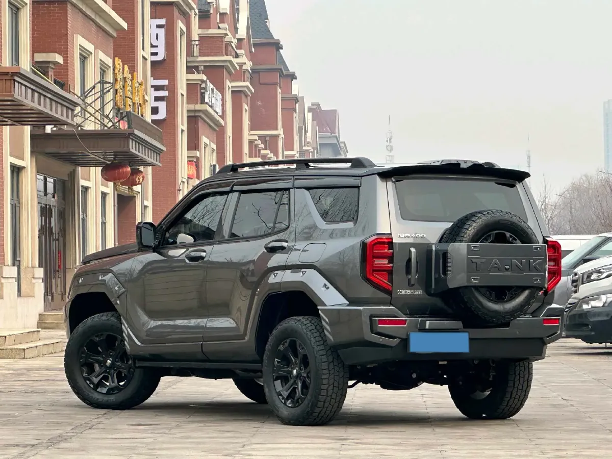 2024 Tank 400 2.0T 252HP L4 9AT PHEV 36.7/37.1KWH,autocango,china used car exporter,china ev exporter,chinese used car exporter,chinese used ev exporter