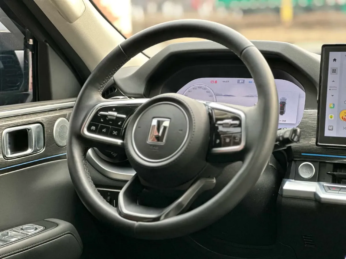 2024 Tank 400 2.0T 252HP L4 9AT PHEV 36.7/37.1KWH,autocango,china used car exporter,china ev exporter,chinese used car exporter,chinese used ev exporter