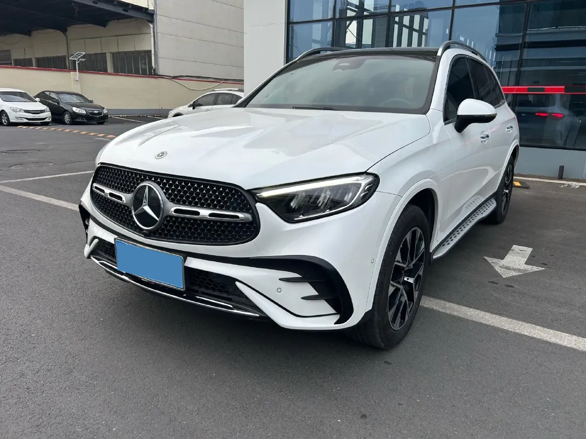 2023 Mercedes-Benz GLC Class 2.0T 204HP L4 9AT,autocango,china used car exporter,china ev exporter,chinese used car exporter,chinese used ev exporter