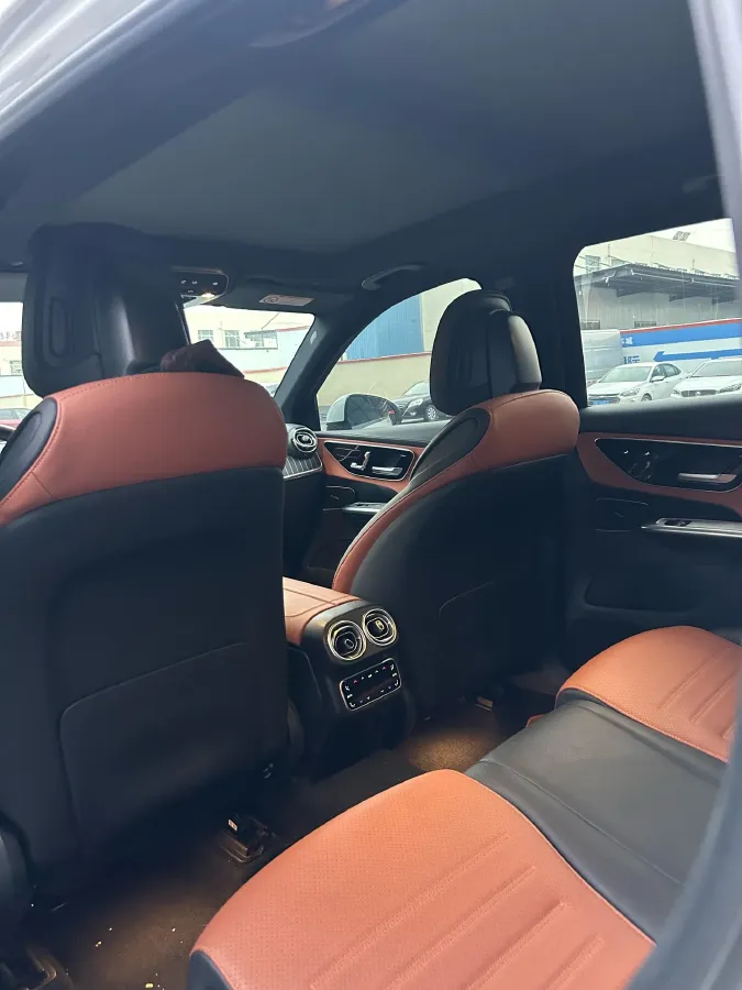 2023 Mercedes-Benz GLC Class 2.0T 204HP L4 9AT,autocango,china used car exporter,china ev exporter,chinese used car exporter,chinese used ev exporter