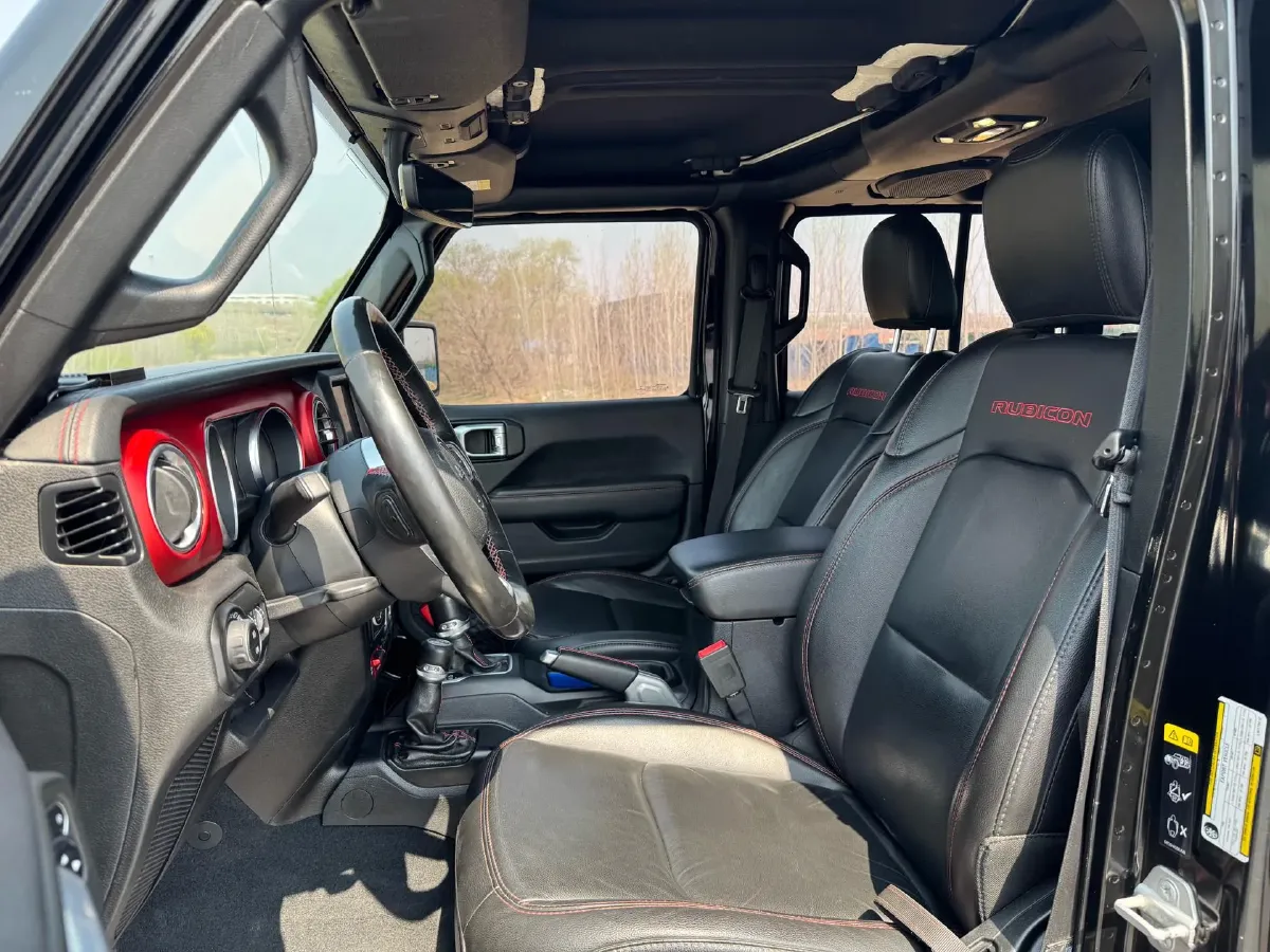 2019 Jeep Wrangler 2.0T 266HP L4 8AT,autocango,china used car exporter,china ev exporter,chinese used car exporter,chinese used ev exporter