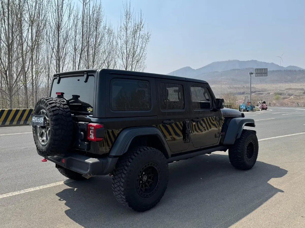 2019 Jeep Wrangler 2.0T 266HP L4 8AT,autocango,china used car exporter,china ev exporter,chinese used car exporter,chinese used ev exporter