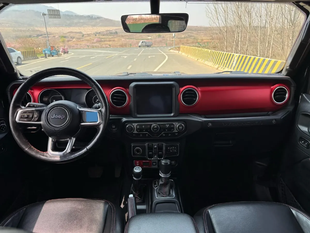 2019 Jeep Wrangler 2.0T 266HP L4 8AT,autocango,china used car exporter,china ev exporter,chinese used car exporter,chinese used ev exporter