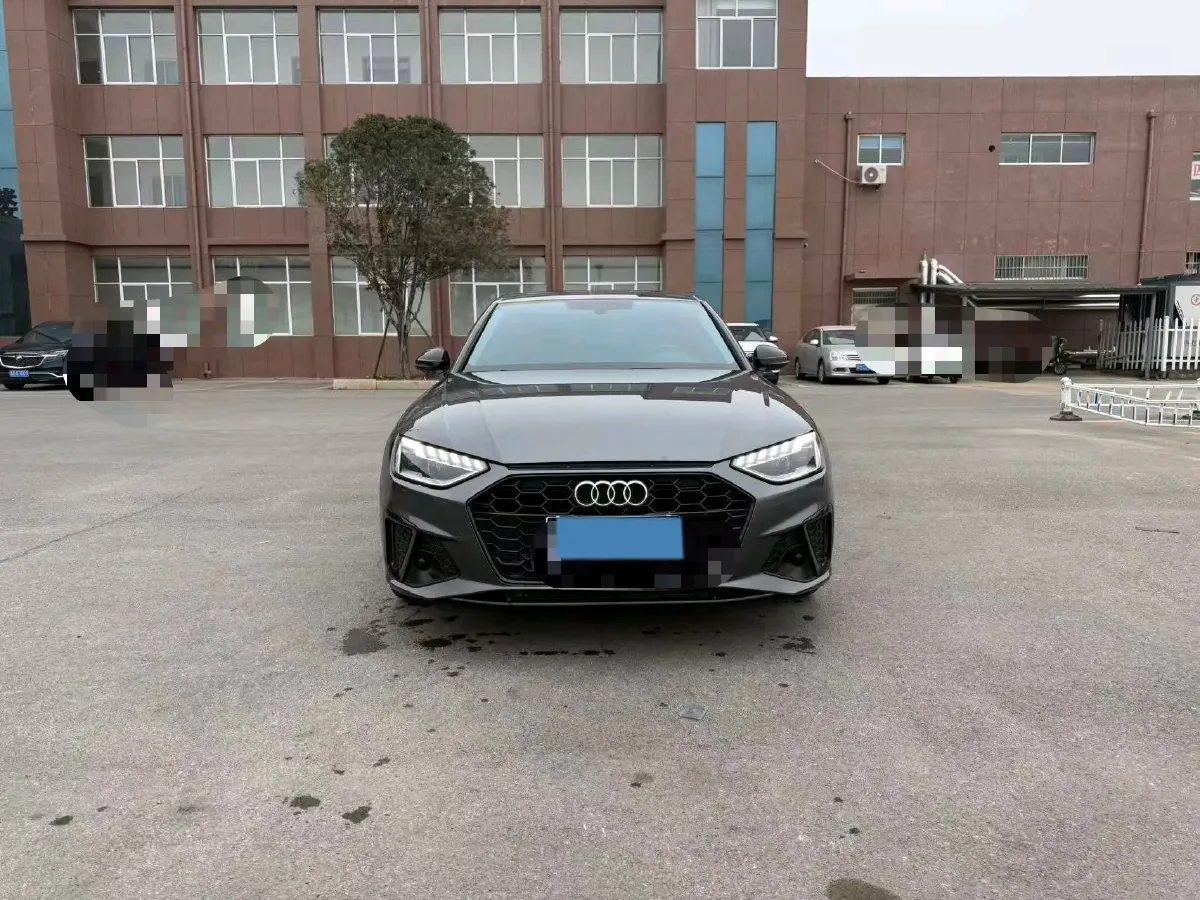 2022 Audi A4L 2.0T 190HP L4 7DCT,autocango,china used car exporter,china ev exporter,chinese used car exporter,chinese used ev exporter