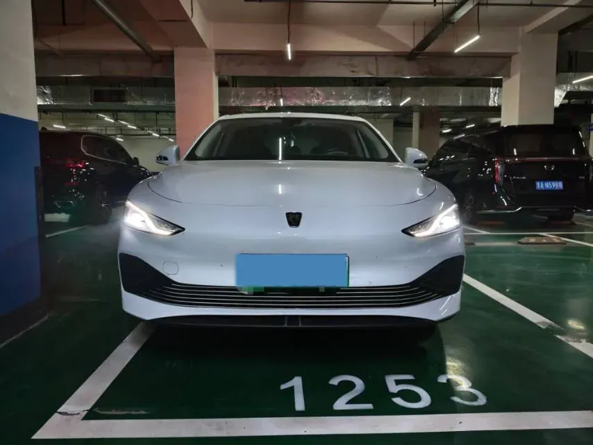 2025 Roewe D7 1.5L 112HP L4 1DHT PHEV 19.7KWH,autocango,china used car exporter,china ev exporter,chinese used car exporter,chinese used ev exporter