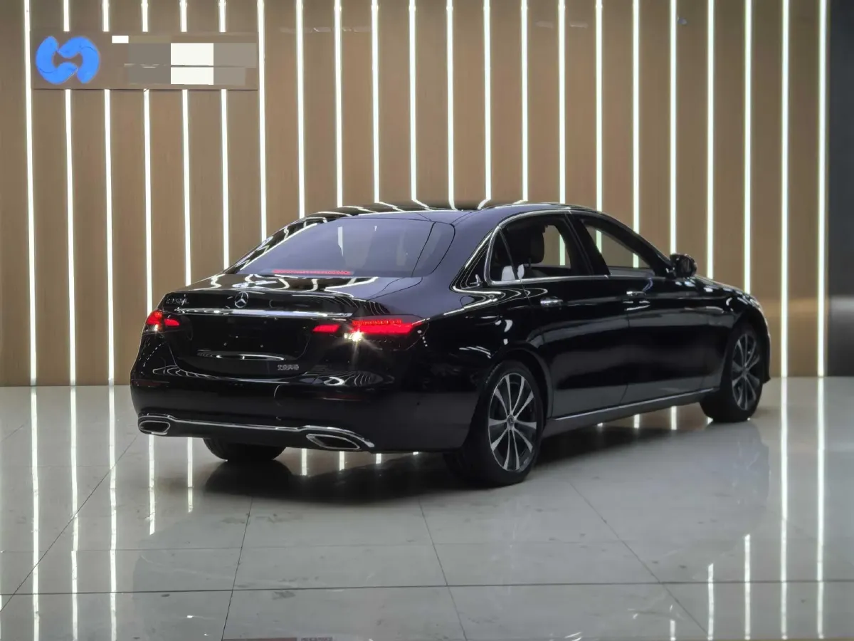 2022 Mercedes-Benz E Class 2.0T 211HP L4 9AT PHEV 25.4KWH,autocango,china used car exporter,china ev exporter,chinese used car exporter,chinese used ev exporter