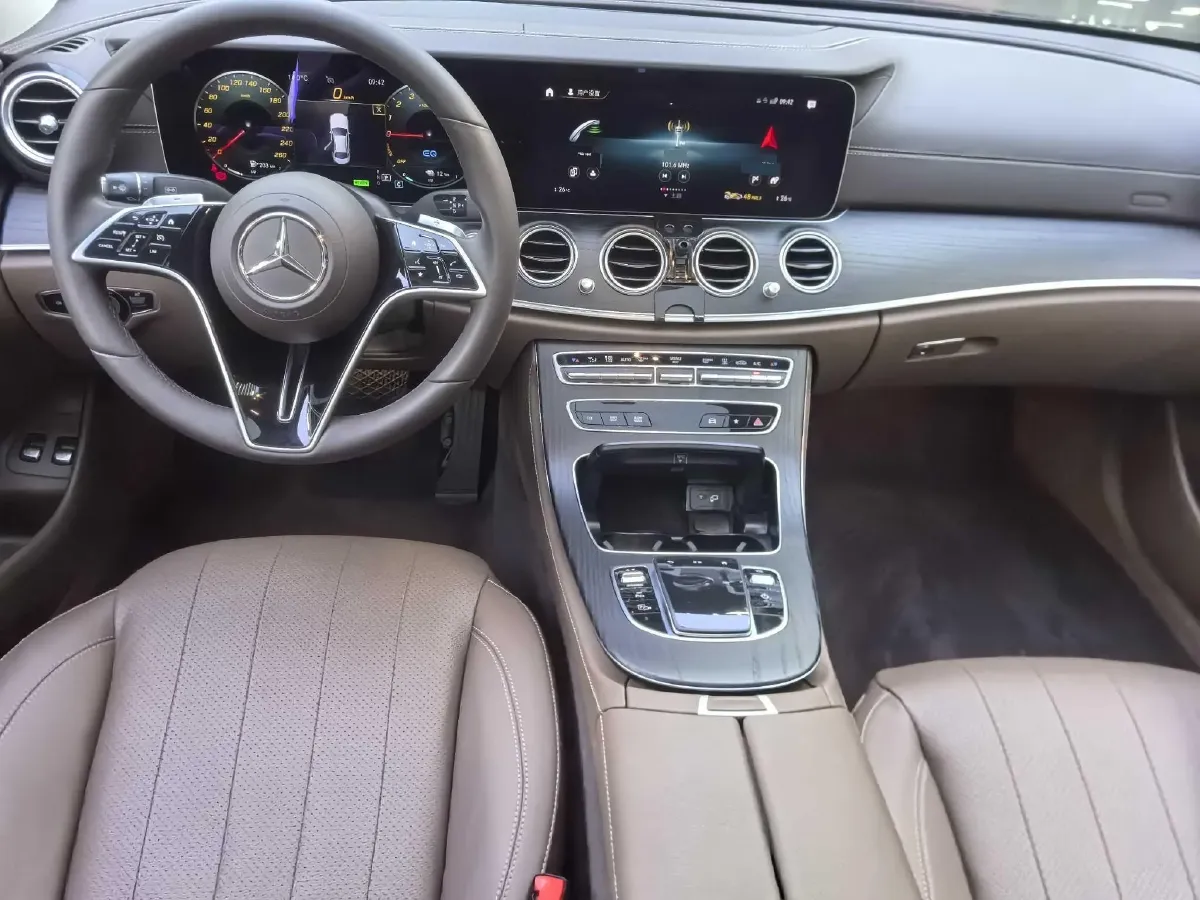 2022 Mercedes-Benz E Class 2.0T 211HP L4 9AT PHEV 25.4KWH,autocango,china used car exporter,china ev exporter,chinese used car exporter,chinese used ev exporter