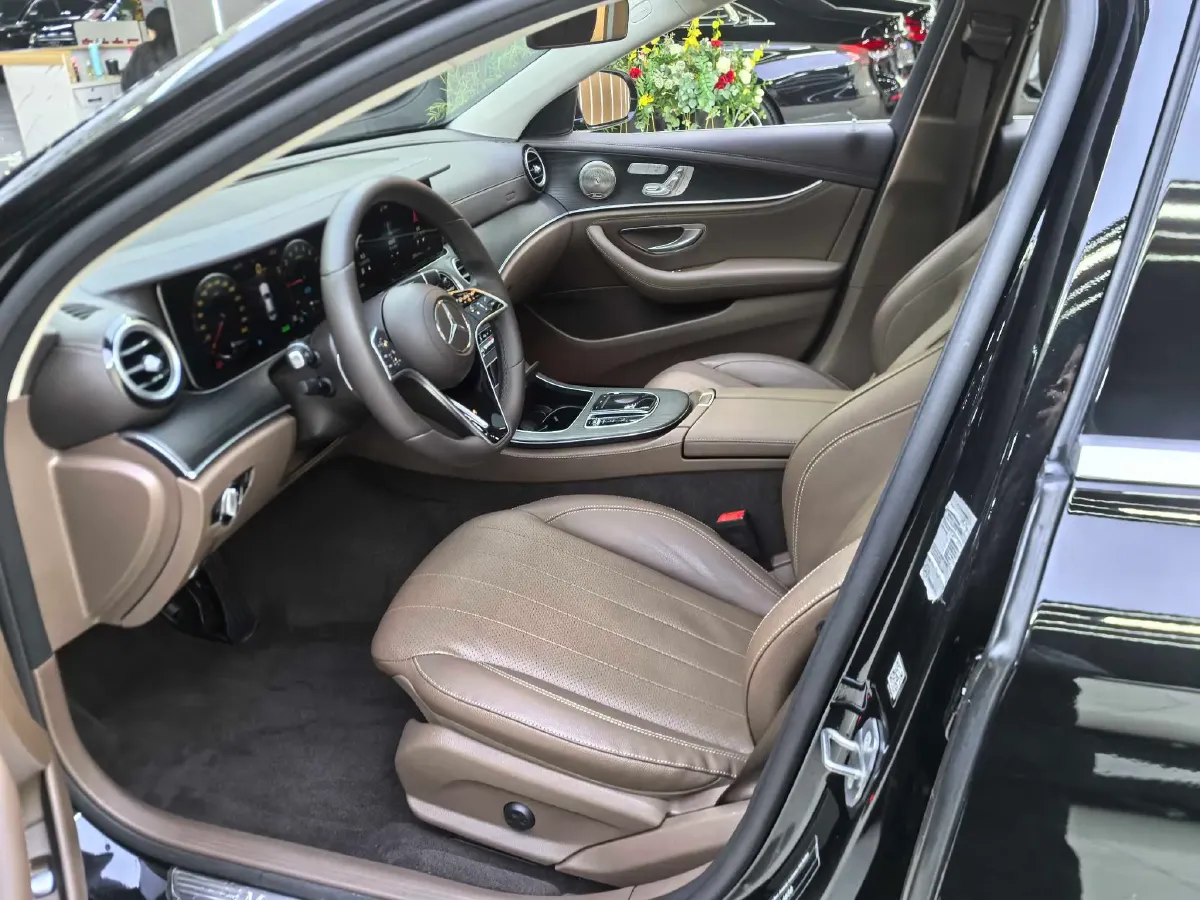 2022 Mercedes-Benz E Class 2.0T 211HP L4 9AT PHEV 25.4KWH,autocango,china used car exporter,china ev exporter,chinese used car exporter,chinese used ev exporter