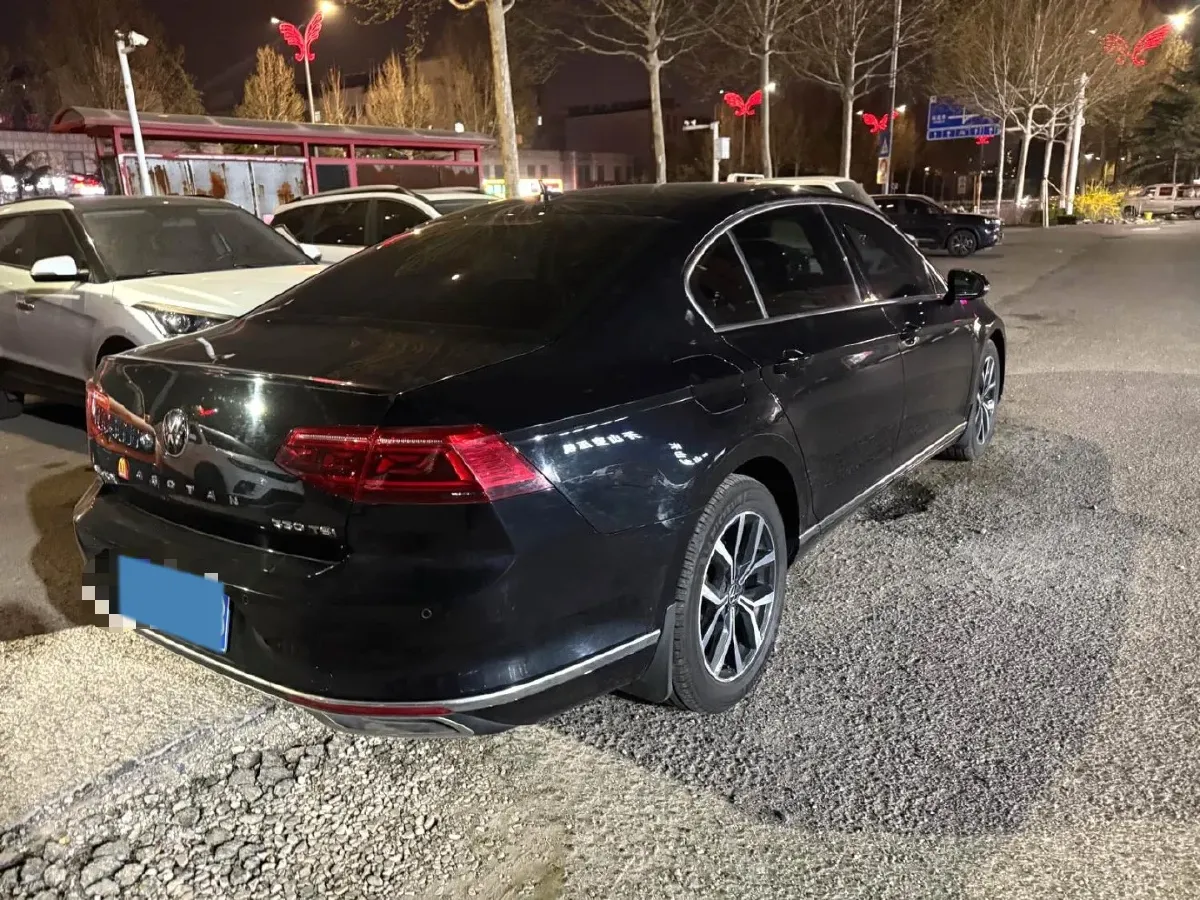 2020 Volkswagen Magotan 2.0T 186HP L4 7DCT,autocango,china used car exporter,china ev exporter,chinese used car exporter,chinese used ev exporter