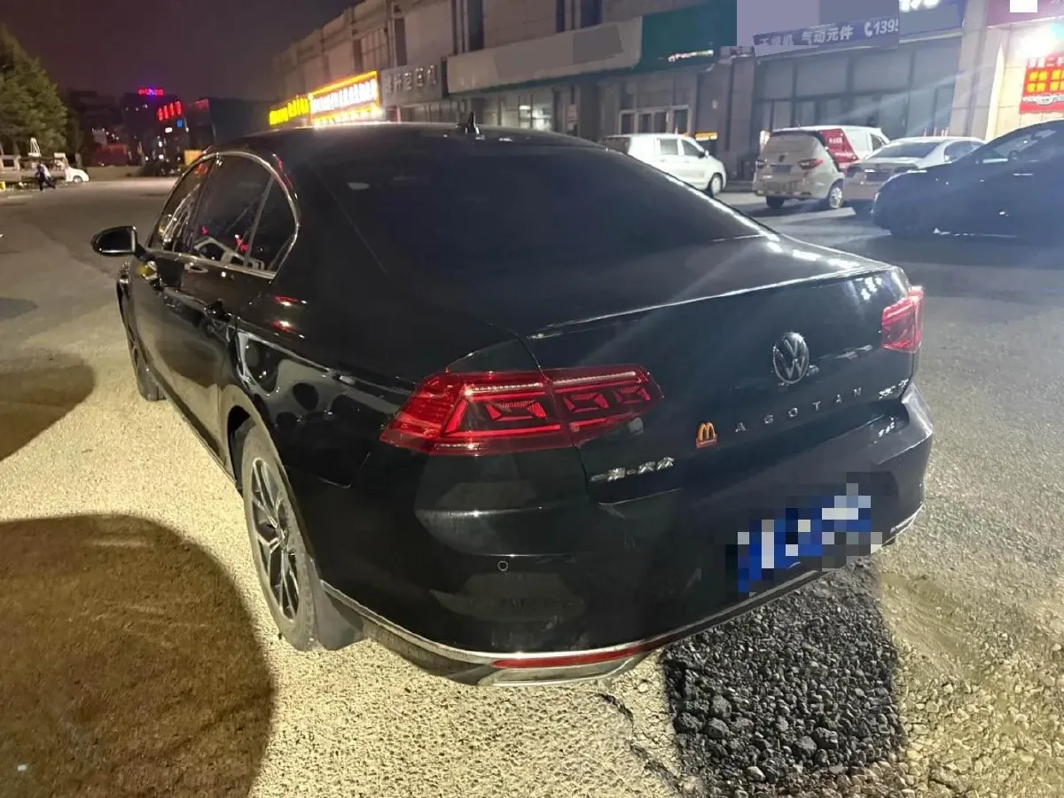 2020 Volkswagen Magotan 2.0T 186HP L4 7DCT,autocango,china used car exporter,china ev exporter,chinese used car exporter,chinese used ev exporter