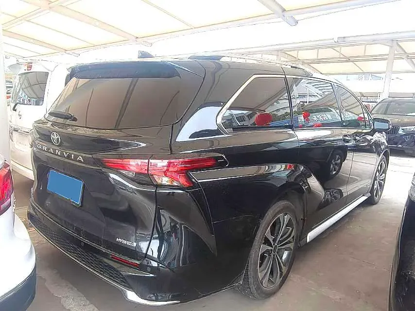 2023 Toyota Granvia 2.5L 189HP L4 E-CVT Hybrid,autocango,china used car exporter,china ev exporter,chinese used car exporter,chinese used ev exporter