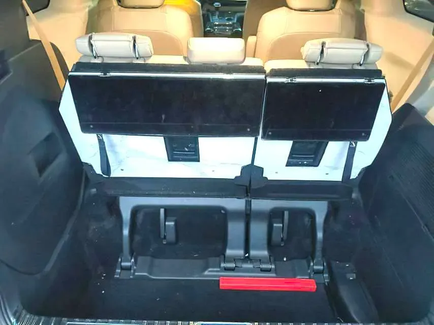 2023 Toyota Granvia 2.5L 189HP L4 E-CVT Hybrid,autocango,china used car exporter,china ev exporter,chinese used car exporter,chinese used ev exporter