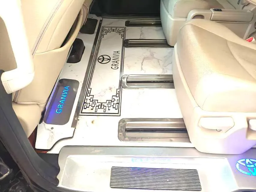 2023 Toyota Granvia 2.5L 189HP L4 E-CVT Hybrid,autocango,china used car exporter,china ev exporter,chinese used car exporter,chinese used ev exporter