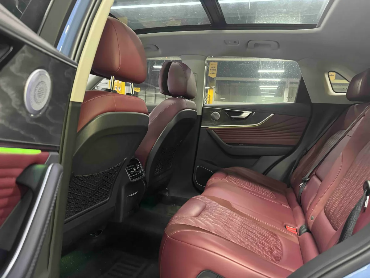 2023 HongQi HS5 2.0T 252HP L4 8AT,autocango,china used car exporter,china ev exporter,chinese used car exporter,chinese used ev exporter