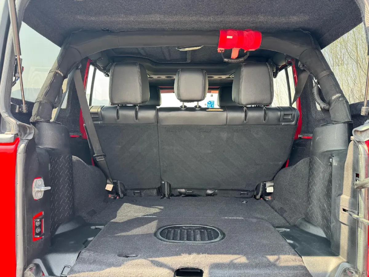 2017 Jeep Wrangler 3.0L 234HP V6 5AT,autocango,china used car exporter,china ev exporter,chinese used car exporter,chinese used ev exporter