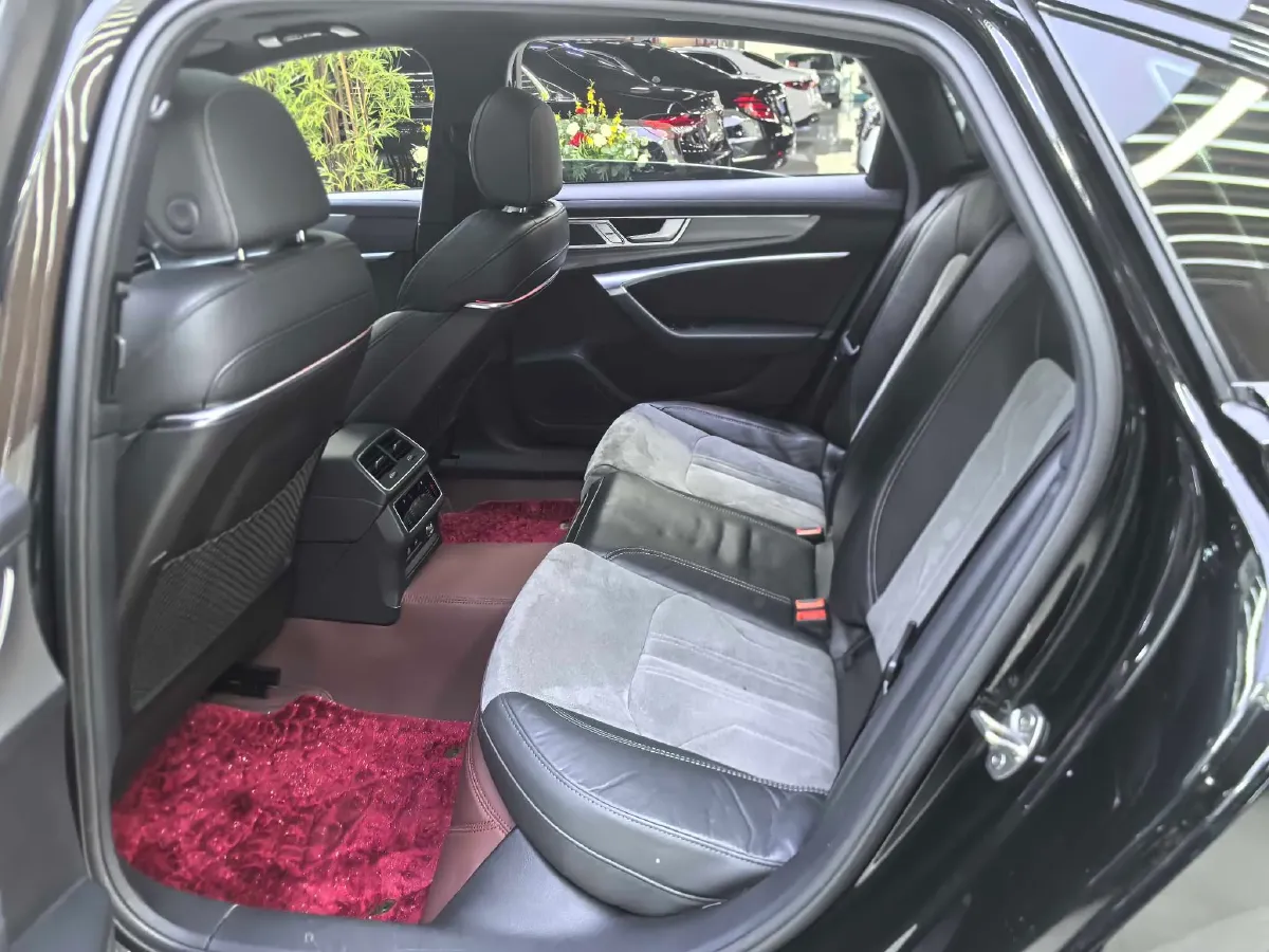 2021 Audi A6L 2.0T 224HP L4 7DCT,autocango,china used car exporter,china ev exporter,chinese used car exporter,chinese used ev exporter