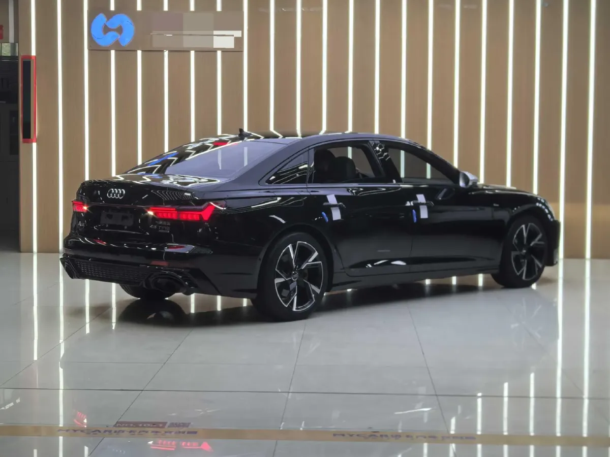 2021 Audi A6L 2.0T 224HP L4 7DCT,autocango,china used car exporter,china ev exporter,chinese used car exporter,chinese used ev exporter