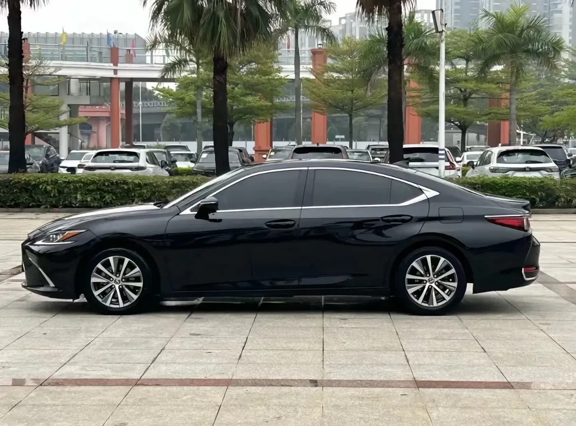 2018 Lexus ES 2.0L 167HP L4 6AT,autocango,china used car exporter,china ev exporter,chinese used car exporter,chinese used ev exporter