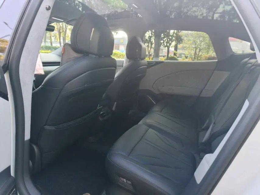 2024 Zeekr 007 BEV 75KWH,autocango,china used car exporter,china ev exporter,chinese used car exporter,chinese used ev exporter