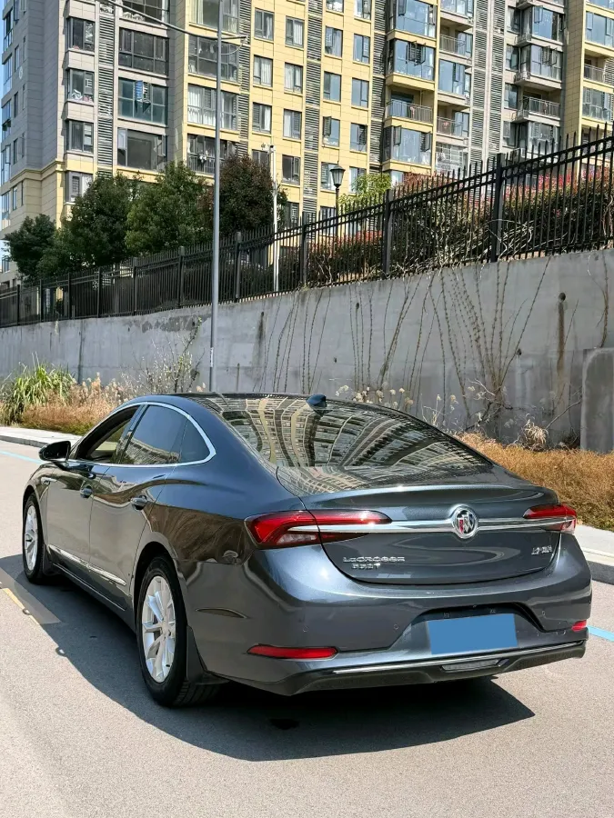 2022 Buick Larcosse 1.5T 169HP L4 9AT,autocango,china used car exporter,china ev exporter,chinese used car exporter,chinese used ev exporter