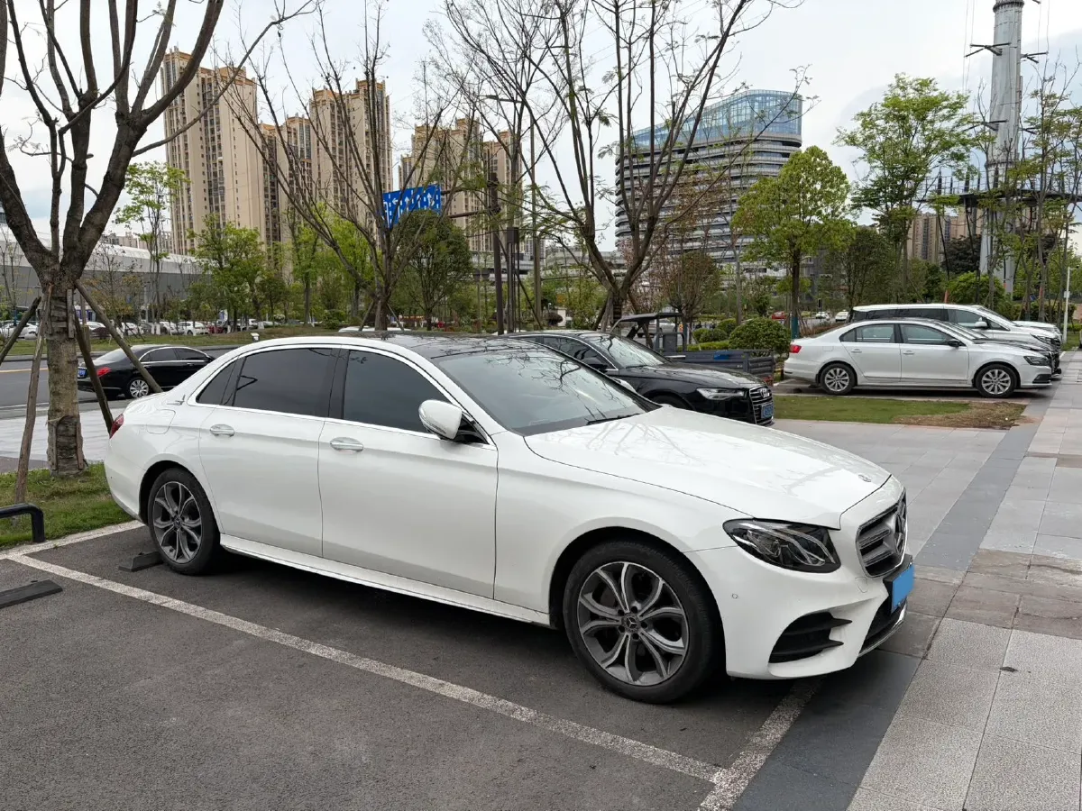 2020 Mercedes-Benz E Class 2.0T 258HP L4 9AT,autocango,china used car exporter,china ev exporter,chinese used car exporter,chinese used ev exporter