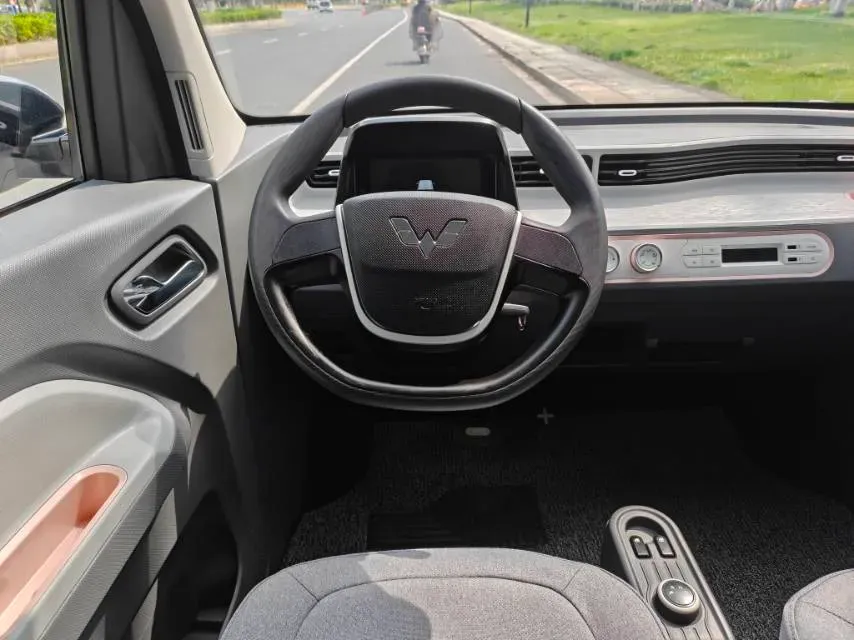 2021 WuLing HongGuang MINI EV BEV 13.9KWH,autocango,china used car exporter,china ev exporter,chinese used car exporter,chinese used ev exporter