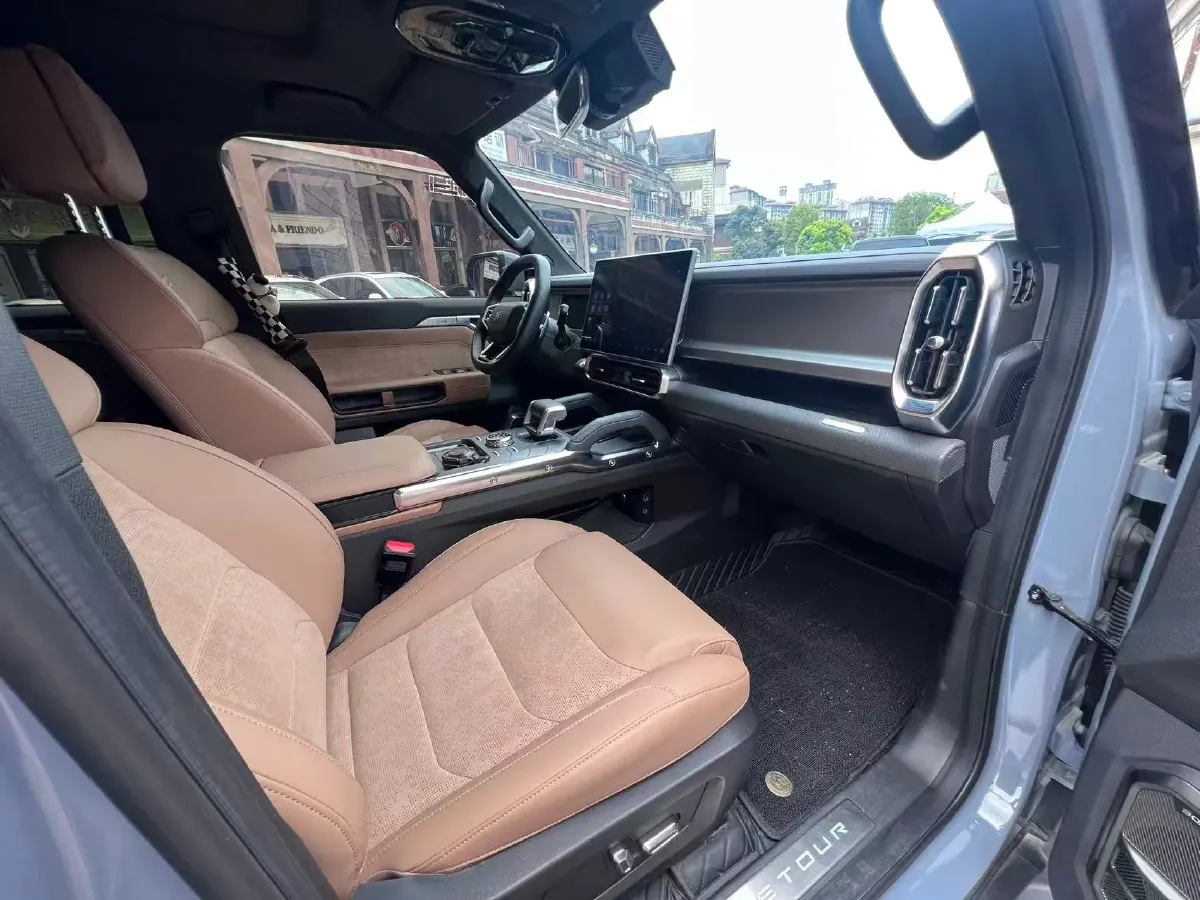 2023 Jetour Traveller 2.0T 254HP L4 7DCT,autocango,china used car exporter,china ev exporter,chinese used car exporter,chinese used ev exporter