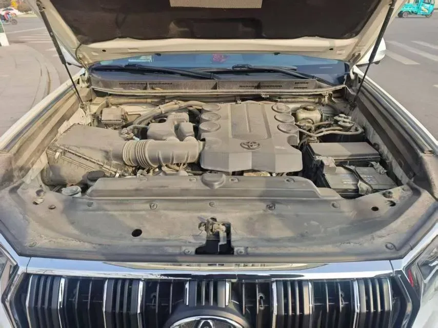 2019 Land Rover Range Rover Velar 2.0T 300HP L4 8AT,autocango,china used car exporter,china ev exporter,chinese used car exporter,chinese used ev exporter