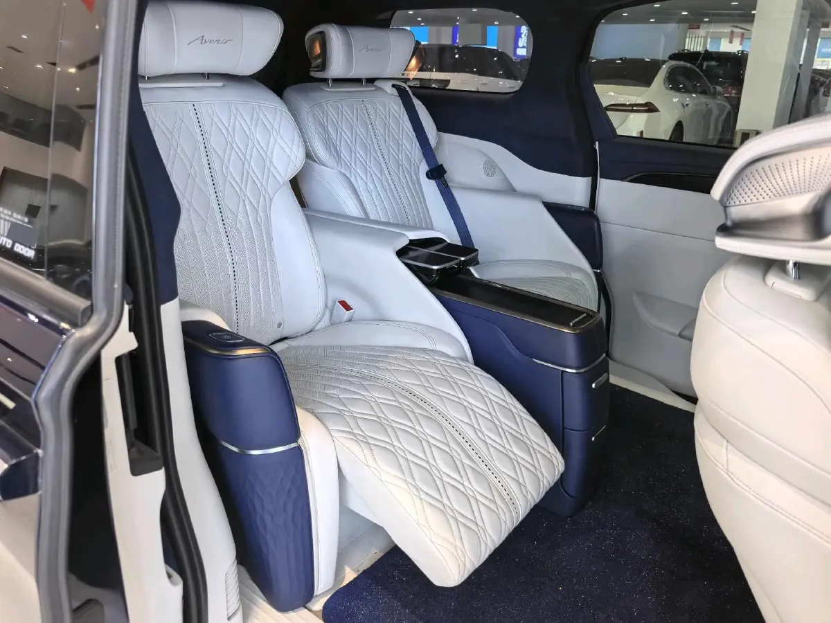 2020 Buick GL8 2.0T 237HP L4 9AT,autocango,china used car exporter,china ev exporter,chinese used car exporter,chinese used ev exporter