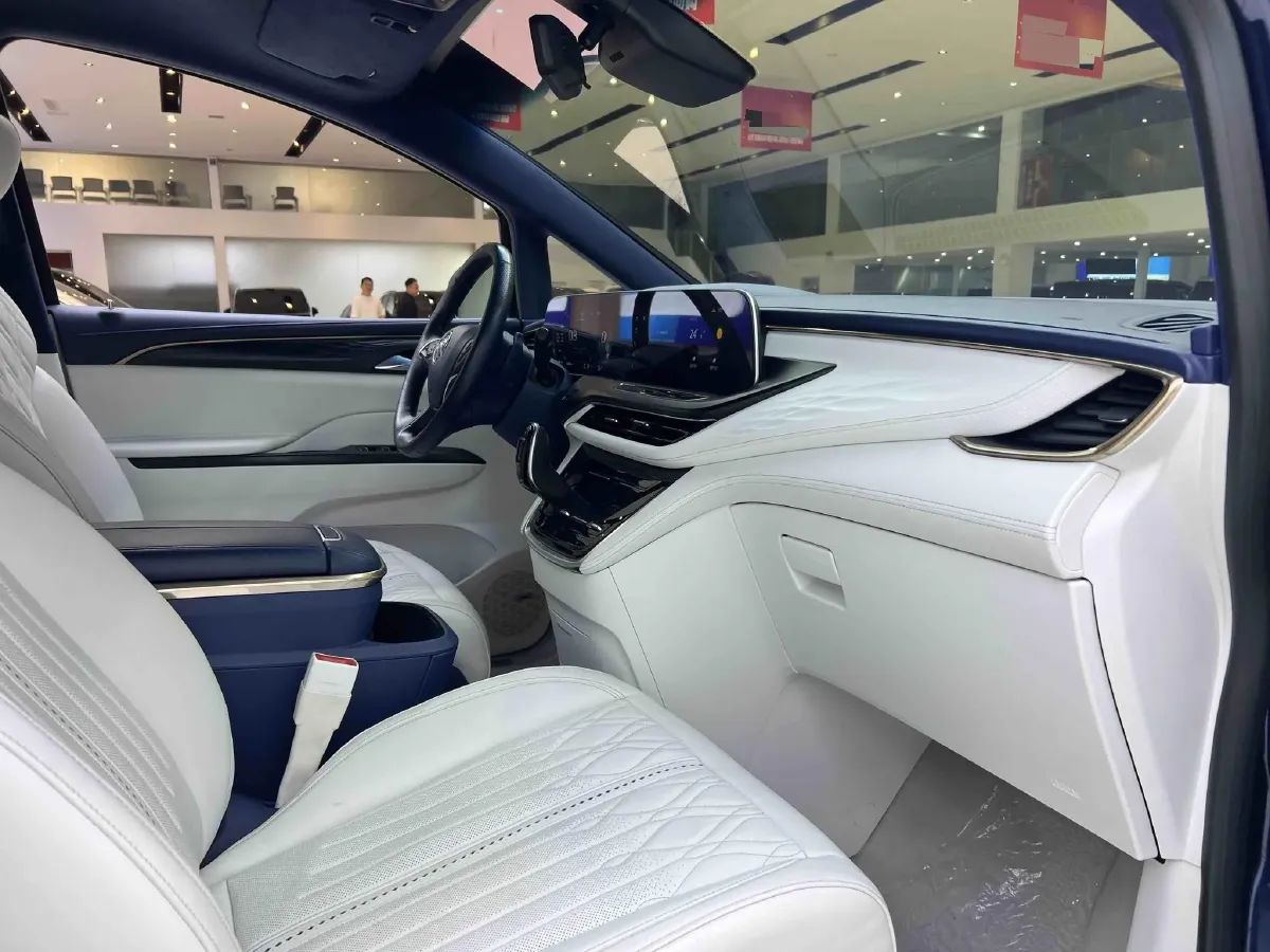 2020 Buick GL8 2.0T 237HP L4 9AT,autocango,china used car exporter,china ev exporter,chinese used car exporter,chinese used ev exporter