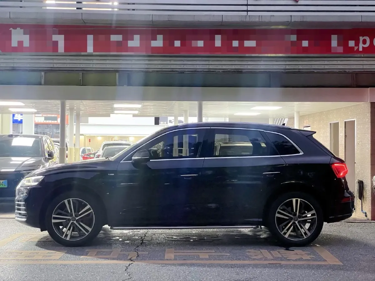 2020 Audi Q5L 2.0T 252HP L4 7DCT,autocango,china used car exporter,china ev exporter,chinese used car exporter,chinese used ev exporter