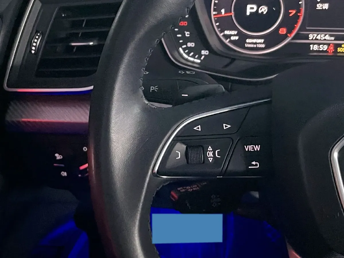 2020 Audi Q5L 2.0T 252HP L4 7DCT,autocango,china used car exporter,china ev exporter,chinese used car exporter,chinese used ev exporter