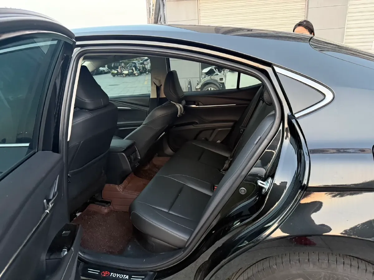 2024 Toyota Camry 2.0L 152HP L4 E-CVT Hybrid,autocango,china used car exporter,china ev exporter,chinese used car exporter,chinese used ev exporter