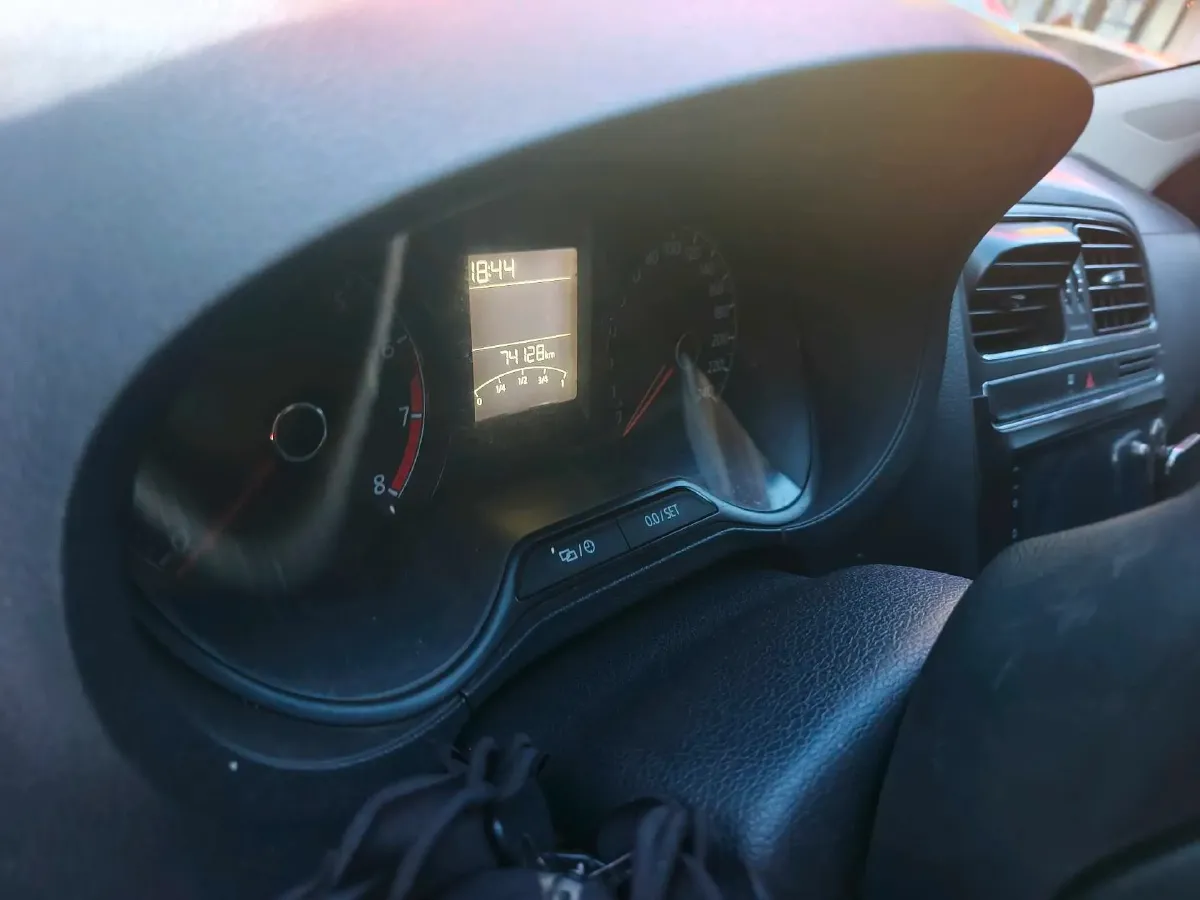 2016 Volkswagen Polo 1.4L 90HP L4 5MT,autocango,china used car exporter,china ev exporter,chinese used car exporter,chinese used ev exporter