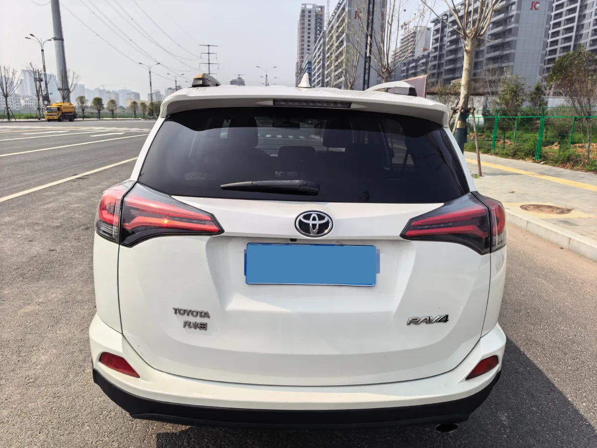 2019 Toyota Camry 2.0L 178HP L4 CVT,autocango,china used car exporter,china ev exporter,chinese used car exporter,chinese used ev exporter