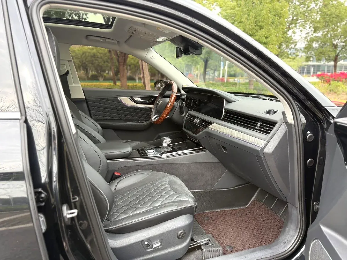 2019 HongQi HS5 2.0T 224HP L4 6AT,autocango,china used car exporter,china ev exporter,chinese used car exporter,chinese used ev exporter