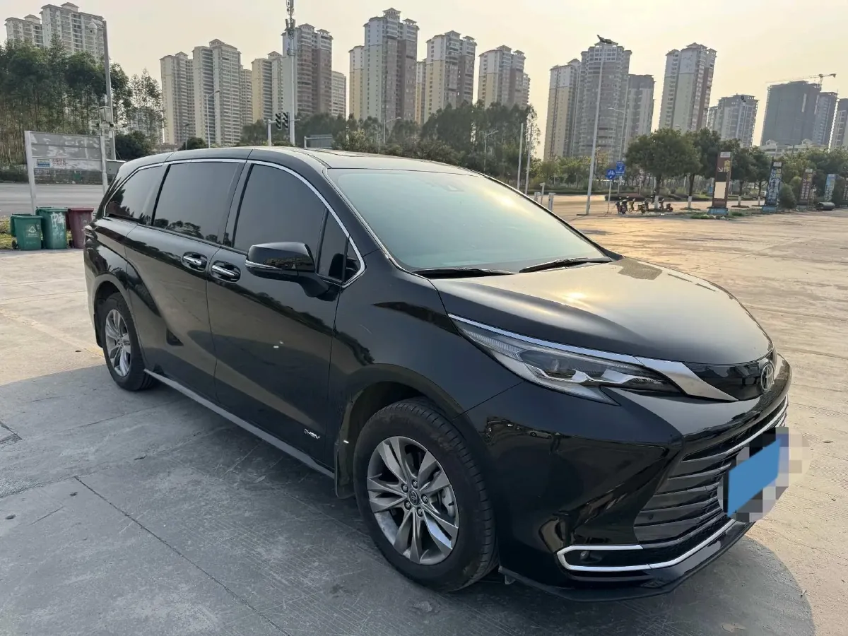 2024 Toyota Sienna 2.5L 189HP L4 E-CVT Hybrid,autocango,china used car exporter,china ev exporter,chinese used car exporter,chinese used ev exporter