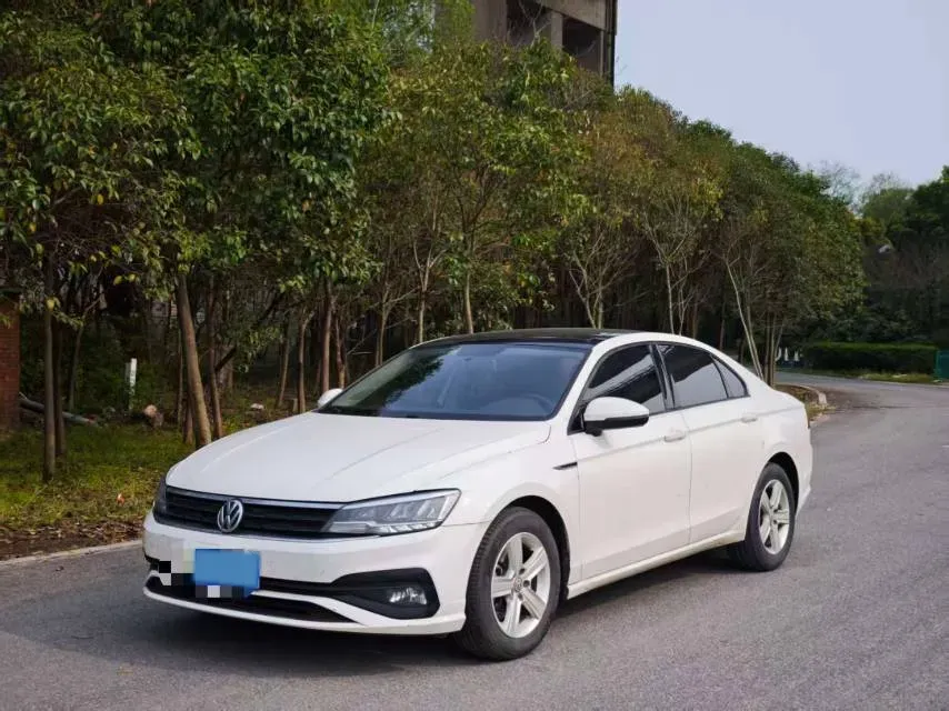 2019 Volkswagen T-Cross 1.4T 150HP L4 7DCT,autocango,china used car exporter,china ev exporter,chinese used car exporter,chinese used ev exporter