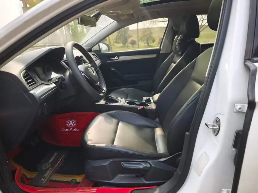 2019 Volkswagen T-Cross 1.4T 150HP L4 7DCT,autocango,china used car exporter,china ev exporter,chinese used car exporter,chinese used ev exporter