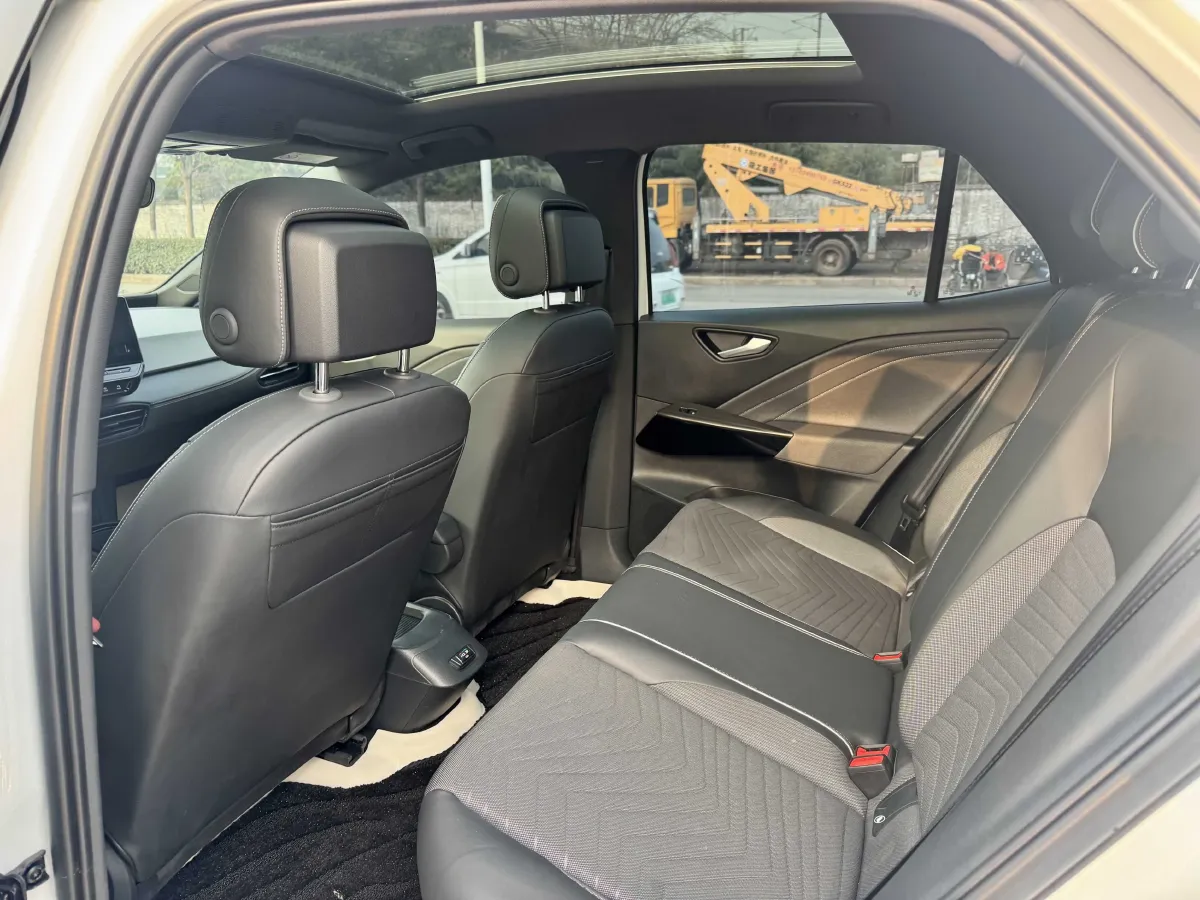 2024 Volkswagen ID.3 BEV 52.8KWH,autocango,china used car exporter,china ev exporter,chinese used car exporter,chinese used ev exporter