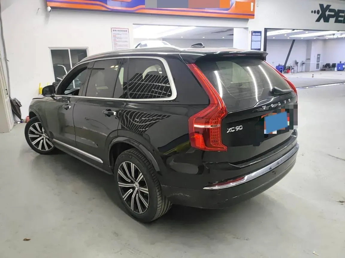 2023 Volvo XC90 2.0T 250HP L4 8AT,autocango,china used car exporter,china ev exporter,chinese used car exporter,chinese used ev exporter